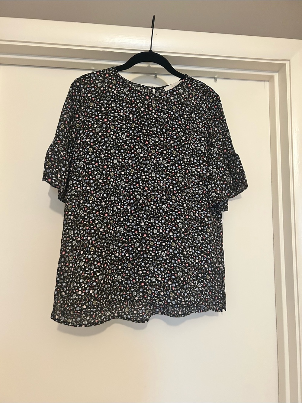 LOFT Black Floral Short Flutter Sleeve Blouse